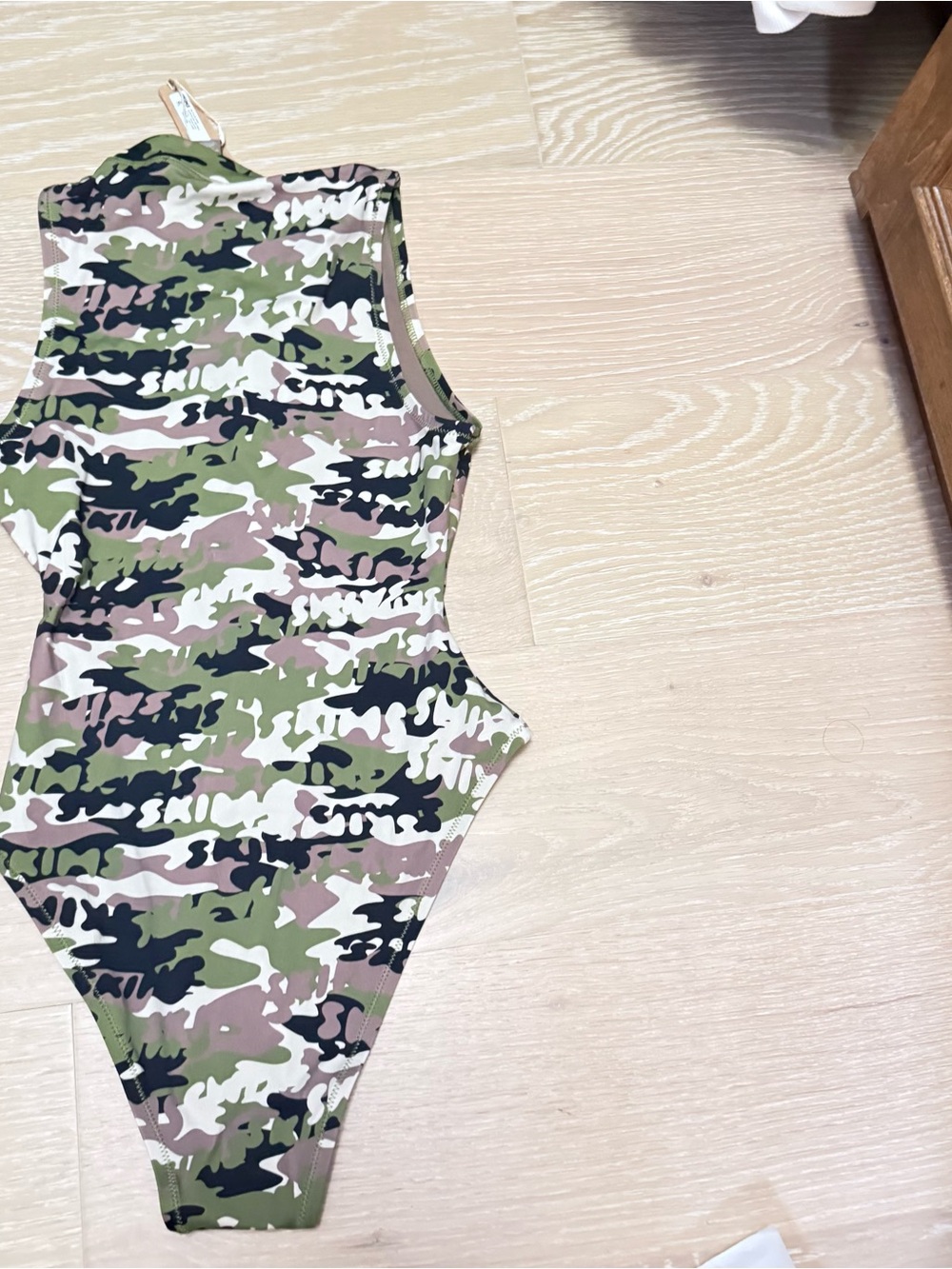 SKIMS RECYCLED SWIM SLEEVELESS ONE PIECE XXS - Picture 4 of 7